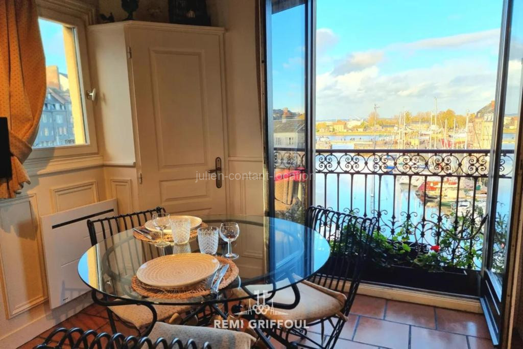 Photo de Key West - charming studio ON the port of Honfleur - Superb 360 view