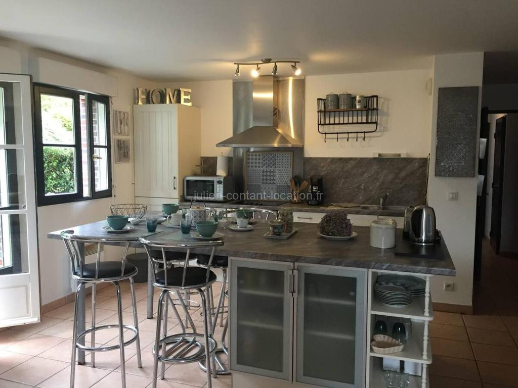 Photo de Beautiful ground floor 2 bedroom apartment