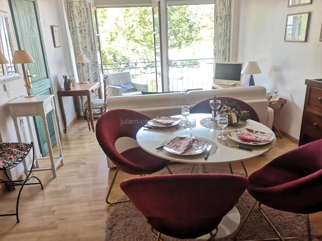 Photo de ux Balcons sur la Digue Chic T3