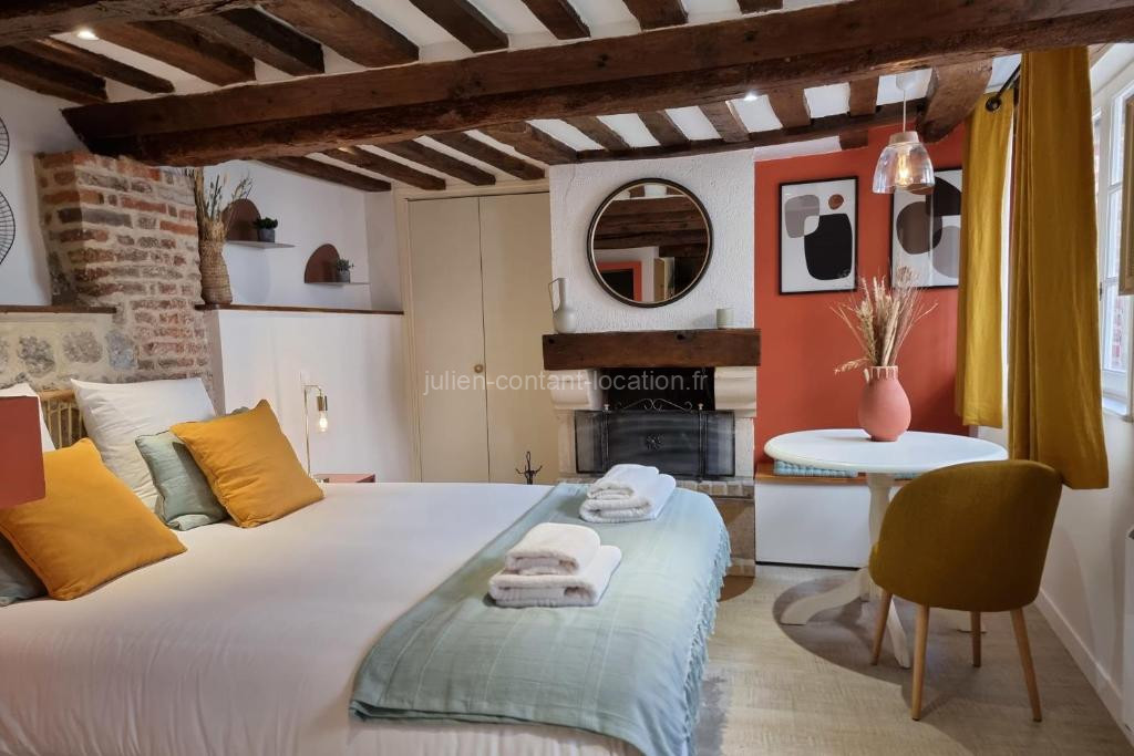 Photo de Le Temps d'une Pause -quiet and cosy - Center Honfleur with fireplace