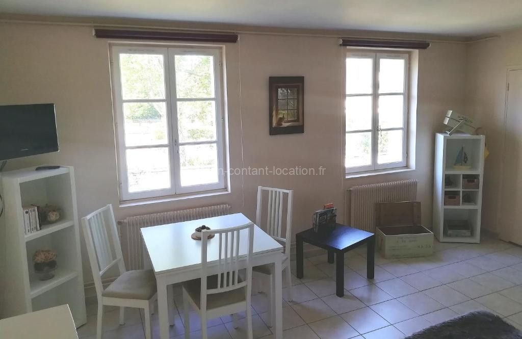 Photo de Le MAELY, studio au calme, centre de Honfleur (linge fourni)