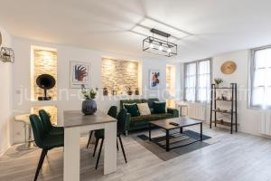 Le 77 de Satie - City center apartment 3P capacity à Honfleur