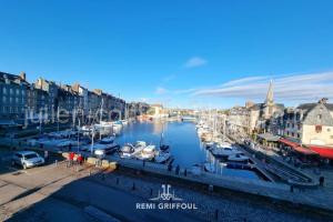 Les Colombages - studio ON the port of Honfleur - nice view à Honfleur