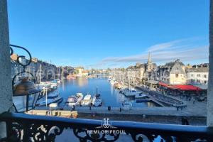 Le Carré - Studio ON the port of Honfleur - Incredible view 2 P à Honfleur
