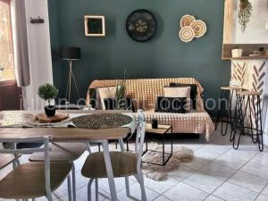 Ô p'tit 44 Apt + terrasse dans le vieux Honfleur à Honfleur
