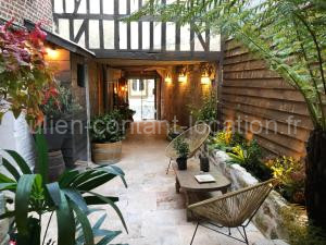 LE PATIO / les suites romantiques du grenier à sel à Honfleur