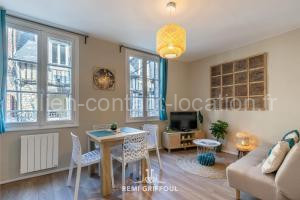 Emeraude Cozy Nest 3 Heart of Historic District 2 guests à Honfleur