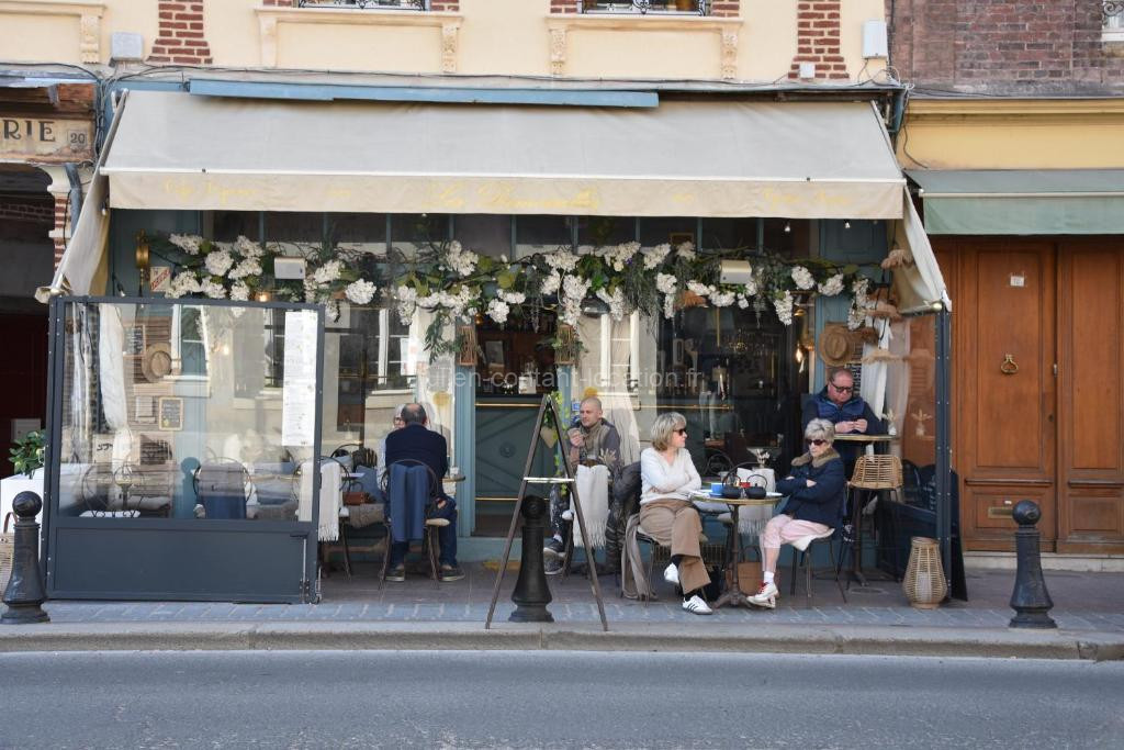 photo de Les Demoiselles