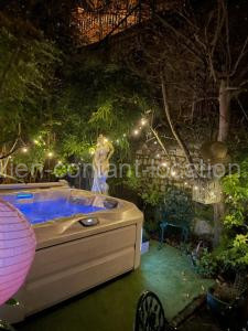 Photo de le B&B / Chambres d'hôtes Lamaison du phare honfleur chambres d'hotes et jacuzzi privé à Honfleur