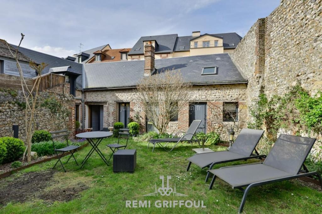 Photo de La Maison du Jardin City Center 5 guests