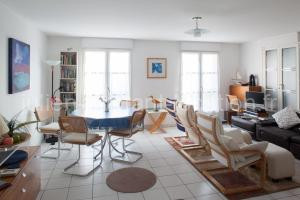 Modern Townhouse in Honfleur with secure parking à Honfleur