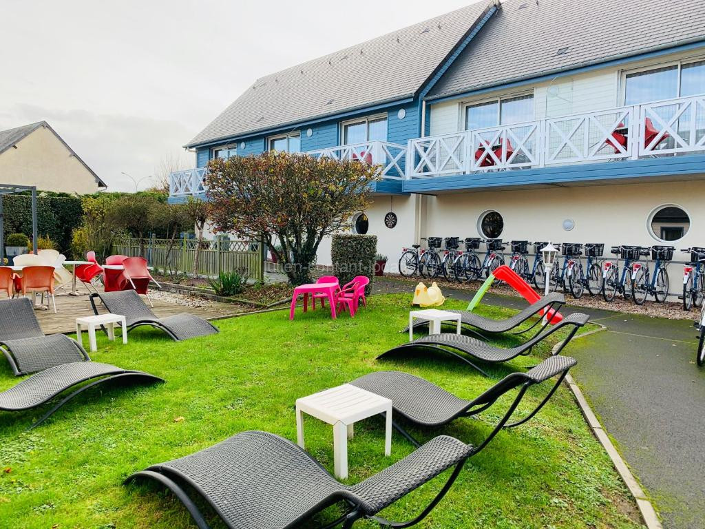 photo de Contact hôtel - Motel Les Bleuets & SPA